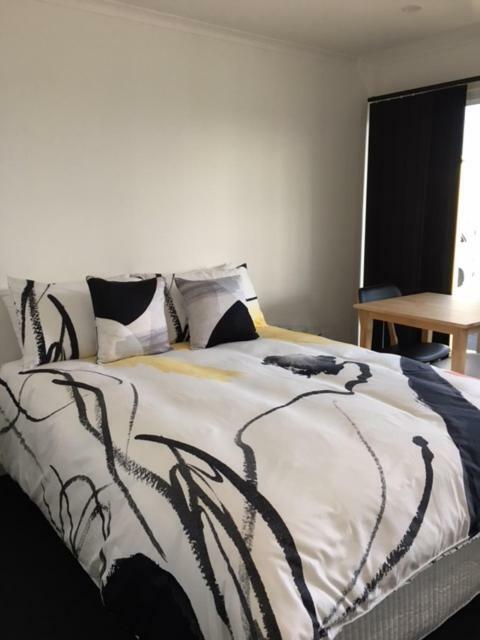 Port Lincoln Shark Apartment 3 Екстер'єр фото
